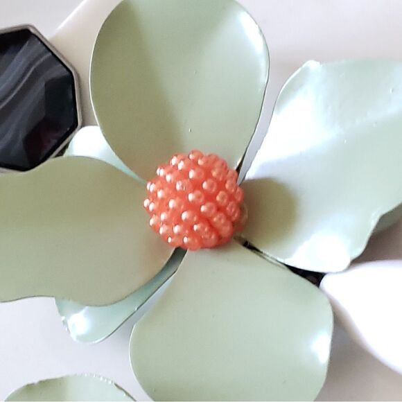 New! Zara Big Flower Earrings - Picture 9 of 13